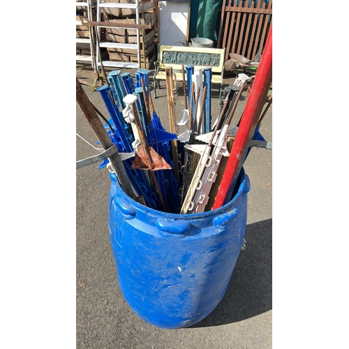 48 - A large lot of electric fence posts, cable, power pack and more.