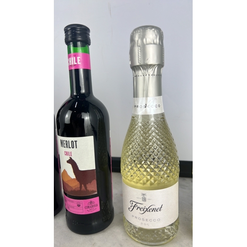 170 - An assortment of 6 200ml bottles of Prosecco & wine.