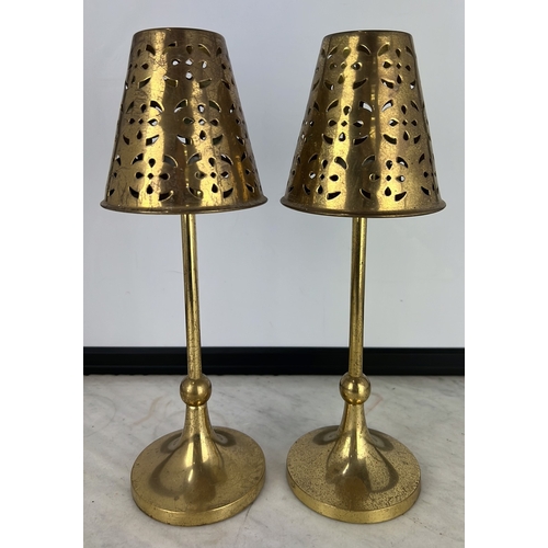 Lot 220       