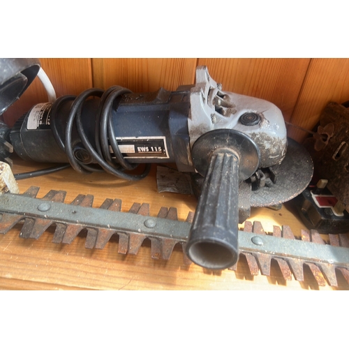 55 - A quantity of workshop and garden tools including a Black & Decker hedge trimmer with steel cutter b... 