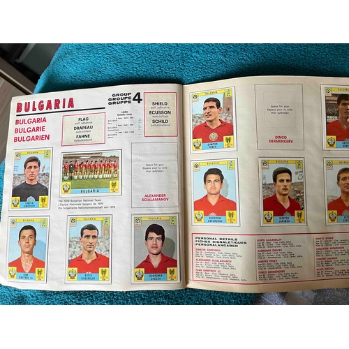 19 - 1970 Mexico World Cup Panini Album, Not complete but has 158 stuck in. Condition is one of the best ... 