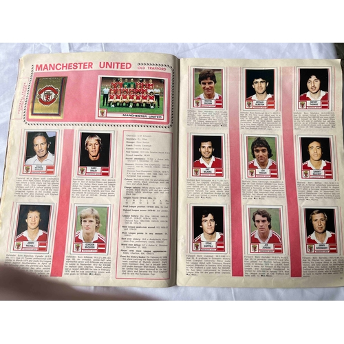 12 - PANINI 81 English league. Complete