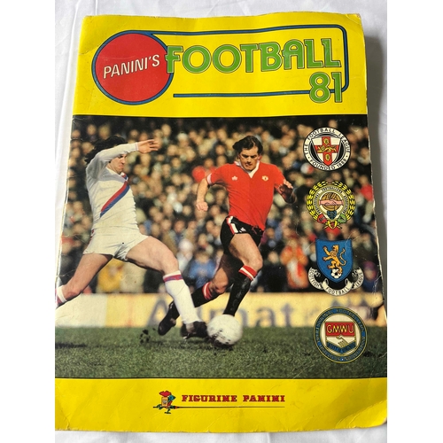 12 - PANINI 81 English league. Complete