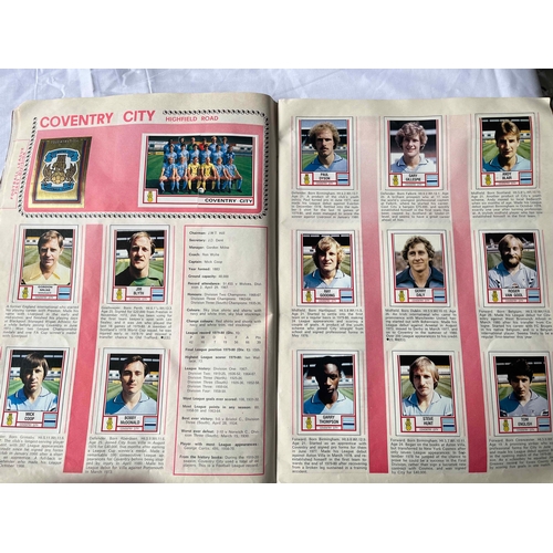 12 - PANINI 81 English league. Complete