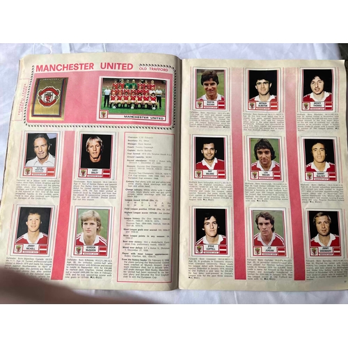 13 - PANINI 82 English league. Complete