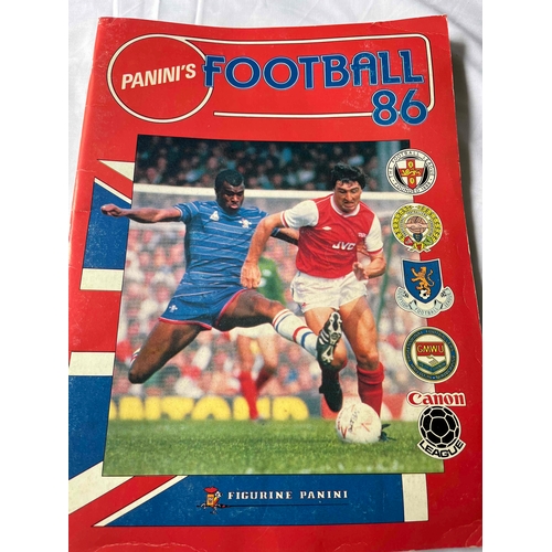 14 - PANINI 86 English league. Complete