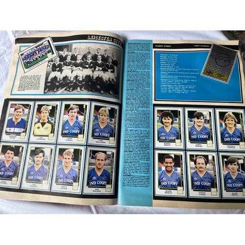 14 - PANINI 86 English league. Complete