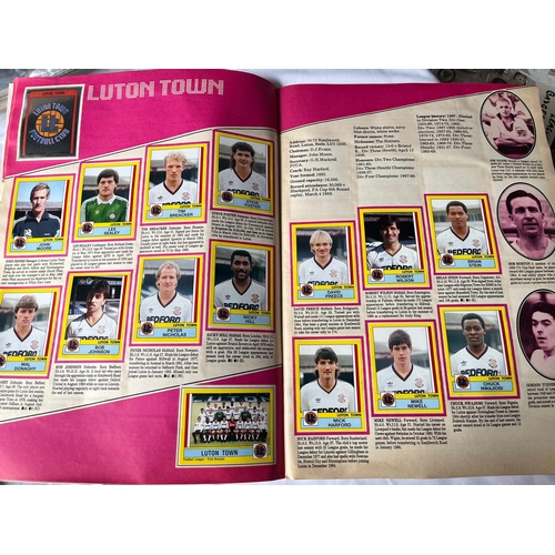 15 - PANINI 87 English league. Complete