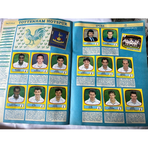 16 - PANINI 88 English league. Complete