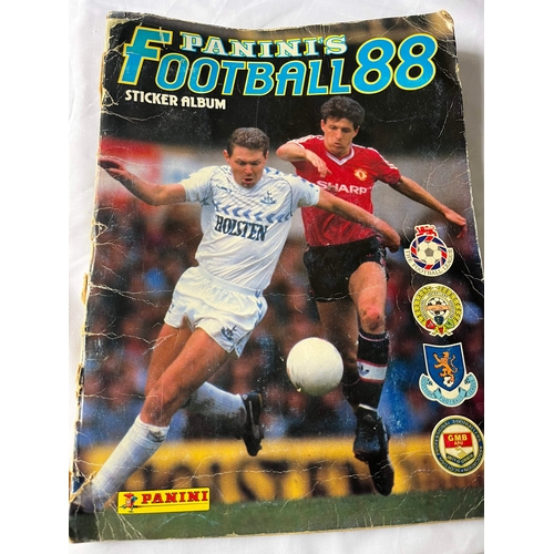 16 - PANINI 88 English league. Complete