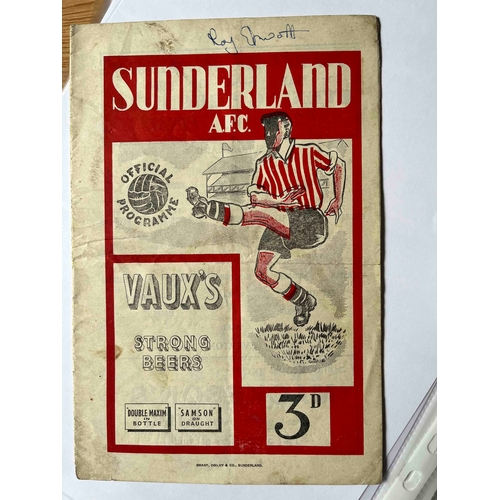 52 - 1950/51 Sunderland v Everton, a little grubby. Writing on cover.