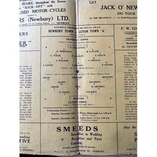 59 - 1953/54 Newbury Town v Luton Town 'A', Metropolitan League game.