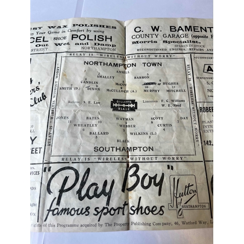 406 - 1949/50 Northampton Town v Southampton FA Cup 3rd Round,. Very creased cover and slighty grubby. Cre... 