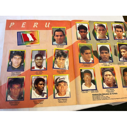 70 - Editorial Navarrete Peru, Copa America 97, Creased from complete Album.