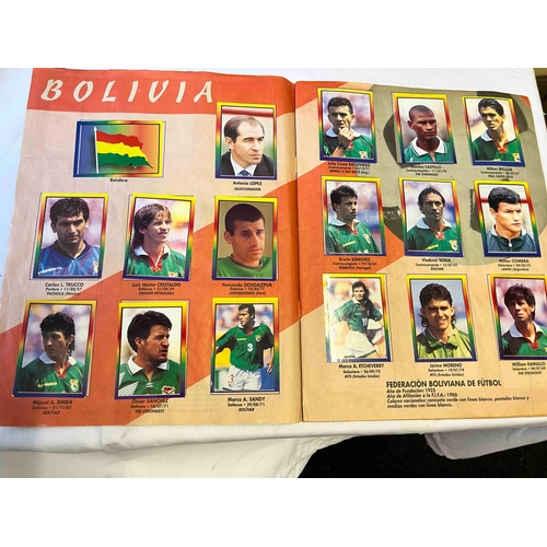 70 - Editorial Navarrete Peru, Copa America 97, Creased from complete Album.