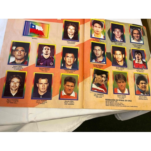 70 - Editorial Navarrete Peru, Copa America 97, Creased from complete Album.