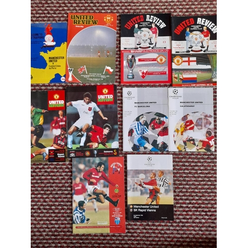 140 - 21 Manchester United European Programmes, 1977-2001, includes 3 1998/99 Treble Season, 1977 v Porto,... 