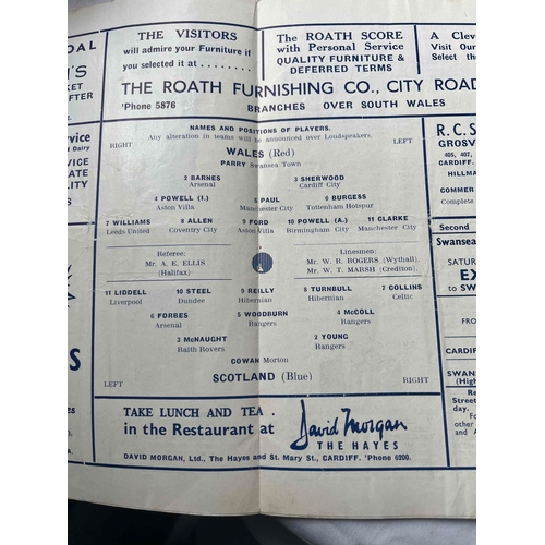 165 - 1950 Wales v Scotland at Ninian Park, Cardiff. Crease down middle,