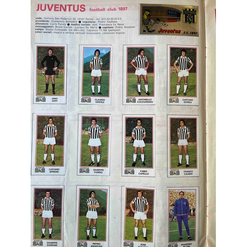 422 - Panini -SERIE A - 1974/75 complete and original album. Cover showing signs of age.