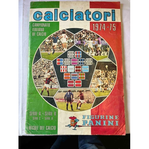 422 - Panini -SERIE A - 1974/75 complete and original album. Cover showing signs of age.