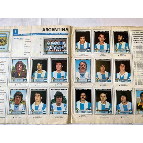 326 - Panini Argentina 78 World Cup, Complete but cover very creased and Back cover has stuck in a small a... 