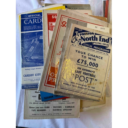 42 - Football Programmes; All 1960/1 to 1970/1; 1960/1 x 17 including Accrington v Darlington, Bradford C... 