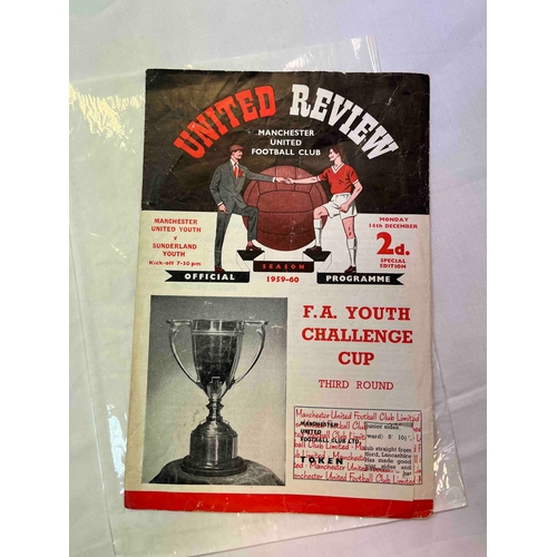 456 - 1959/60 Manchester United Youth v Sunderland Youth, FA Challenge Cup 3rd round. Token missing from f... 