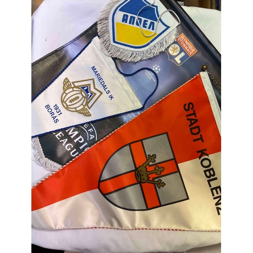 573 - Penants - Olympique Lyon Champions league Pennant, FIFA Fair Play, Stadt Koblenz x 2 (German), Marie... 