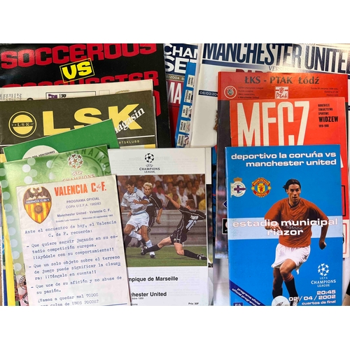 610 - 32 x Manchester United aways, 1964 onwards, includes CL, EC, Friendlies in the USA plus Australia, G... 