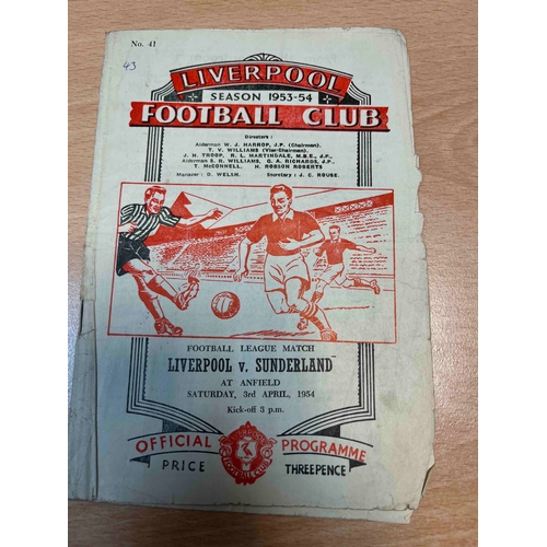 192 - 1953/54 Liverpool v Sunderland, Number on front and cover frayed edges. Middle is clean, programme i... 