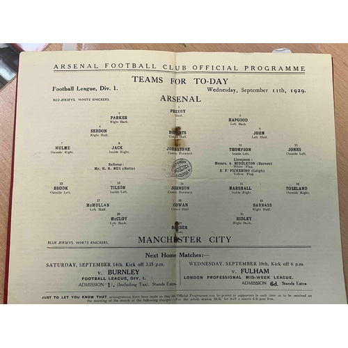 4 - 1929/30 Arsenal v Manchester City, Staples removed, rusty marks in middle pages, but otherwise very ... 