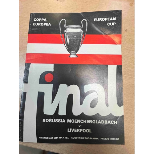 110 - 1977 European Cup Final Programme, Liverpool v Borussia Moenchengladbach, Creased on top right hand ... 