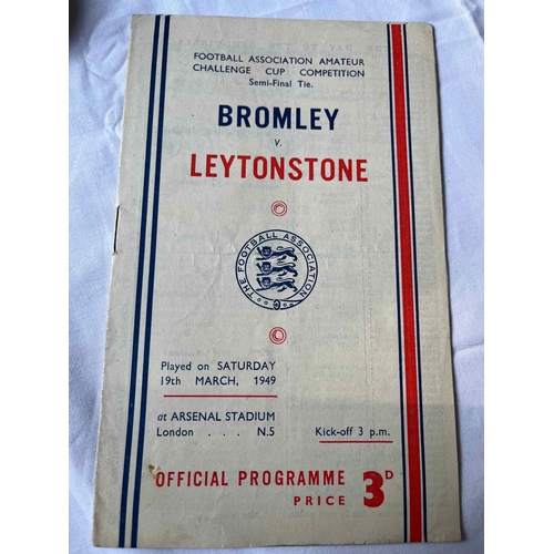 218 - at Arsenal, 1949 Amateur Cup Semi Final Bromley v Leytonstone. good condition.