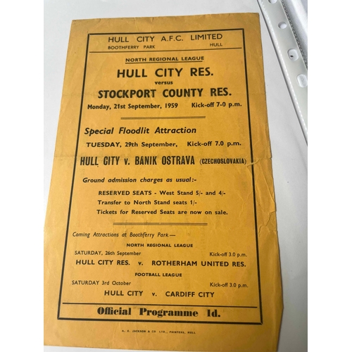 270 - 1959 Hull City Reserves v Stockport County Reserves, Single sheet, small tears but cover intact