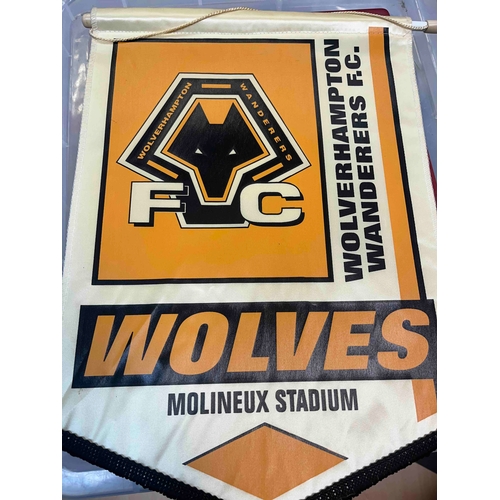 298 - Wolves Large Pennant