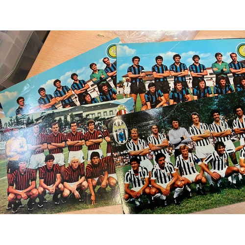 255 - FC Internazionale Milan Pennant 53/54 plus 4 x Postcards (Inter x 2, Milan and Juventus) all creased... 