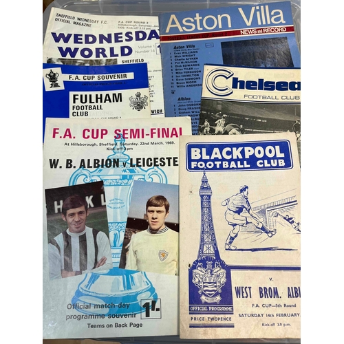 542 - West Bromwich Albion, 5 x Cup matches 1959 v Blackpool (A) small holes in front of programme going t... 