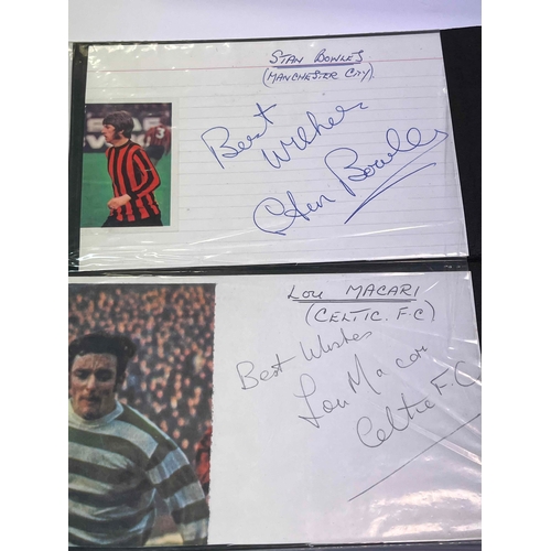 546 - 4 x autographs, Lou Macari (Celtic) Stan Bowles (Man City), Trevor Brooking (WHU), Willie Henderson ... 