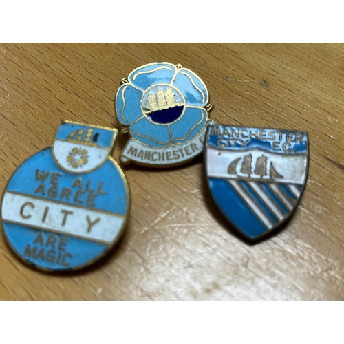 257 - 3 x Manchester City 70's badges (Approx)