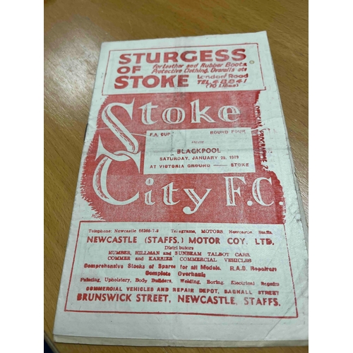 261 - 48/49 Stoke City v Blackpool FA Cup, no writing,