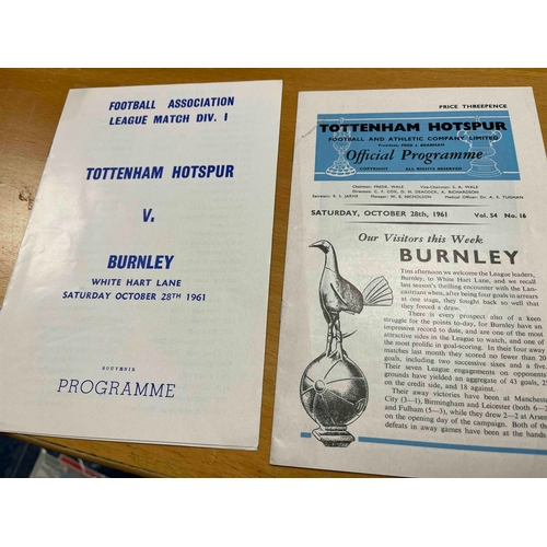 288 - 1961/62 Tottenham v Burnley, Pirate and official programme. Both mint