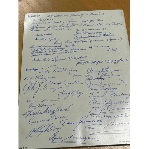 139 - 1958 World Cup A4 Memorial Programme. Great condition, photos of all the players and signatures of a... 