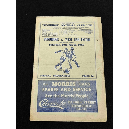 9 - Tonbridge v West Ham Utd 30/3/1957 , Metropolitan League fold, slcr,split to spine