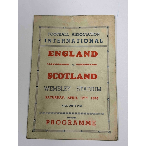 421 - 1947 England v Scotland, Pirate programme from Ross. Fold