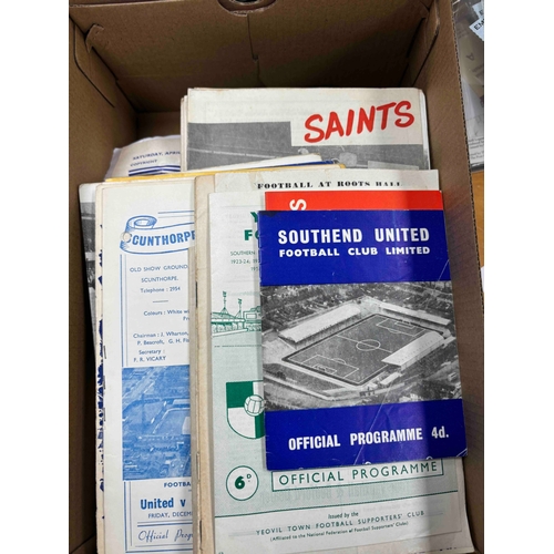 25 - Football Programmes; 2 x Wartime; 1944/5 Chesterfield v Mansfield and Q.P.R v Port Vale, 34 x 1950's... 