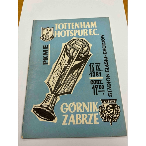 36 - 1961/62 Gornik Zabrze v Tottenham, European Cup, Teams entered neatly