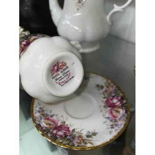 250 - ROYAL ALBERT AUTUMN ROSES TEASET