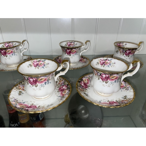 250 - ROYAL ALBERT AUTUMN ROSES TEASET