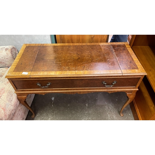 66 - WALNUT CASED DYNATRON RADIOGRAM