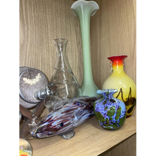 280 - SHELF - VARIOUS COLOURED GLASSWARE INCLUDING PAPERWEIGHTS, MURANO FISH, GUERNSEY BULB VASE